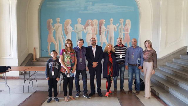 הסטודנטים של "מפעלות חינוך" מבקרים בתערוכה "תיקון" בעיר יאשי